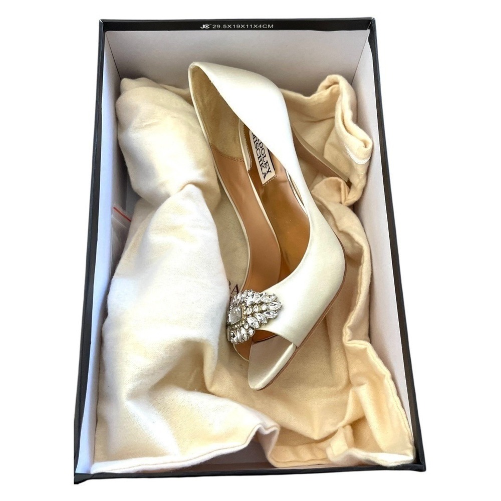 Badgley Mischka Sansa II Peep Toe Pump Women 7.5 Ivory Good Crystal Satin Heel - Picture 8 of 13